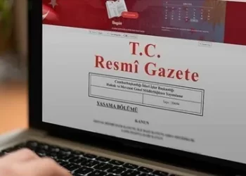 Resmi Gazete'de yayımlandı! Borca batık şirketlere kolaylıkta süre uzatıldı Resmi Gazete’de yayımlandı! Borca batık şirketlere kolaylıkta süre uzatıldı