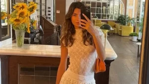 Buse Iskenderoglu kimdir1 habermeydan