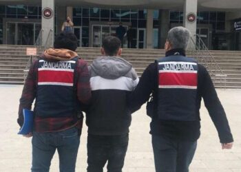 Jandarma 22 İlde 92 DEAŞ Şüphelisini Yakaladı Jandarma 22 İlde 92 DEAŞ Şüphelisini Yakaladı