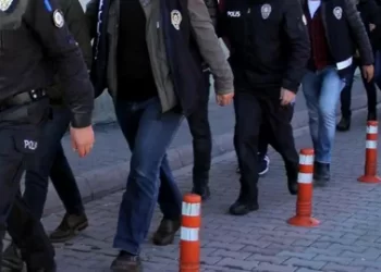 DEAŞ'a Yönelik Eş Zamanlı Operasyonlarda 357 Şüpheli Gözaltına Alındı DEAŞ’a Yönelik Eş Zamanlı Operasyonlarda 357 Şüpheli Gözaltına Alındı