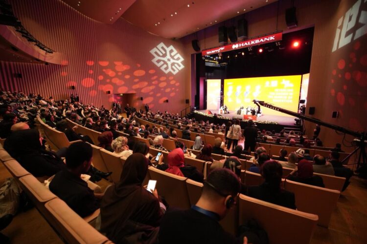 5. İstanbul Eğitim Zirvesi "Dünyayı Eğitimle İyileştirmek" Temasıyla Düzenleniyor Dunyayi Egitimle Iyilestirmek habermeydan