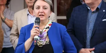 Ebru Küçükaydın kimdir? Öldü mü, kalp krizi mi geçirdi? Ebru Küçükaydın kimdir? Öldü mü, kalp krizi mi geçirdi?