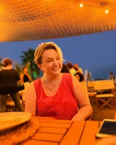 Ebru Küçükaydın kimdir? Öldü mü, kalp krizi mi geçirdi? Ebru Kucukaydin kimdir1 habermeydan