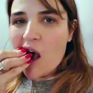 Gonca Vuslateri’nin 5 bin liralık kiraz isyanı Gonca Vuslateri 5bin liralik kiraz isyani2 habermeydan