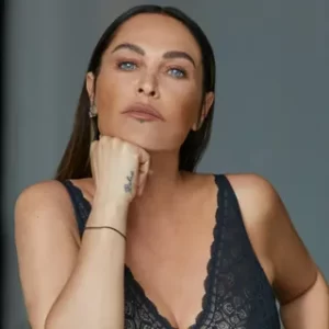 Hulya Avsar yapim sirketiyle olan davasindan vazgecti1 habermeydan