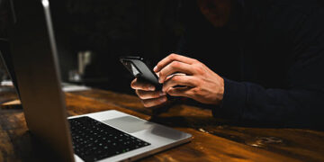 İnternet üzerinden uyuşturucu ticareti yaptığı iddia edilen sanığa dava açıldı İnternet üzerinden uyuşturucu ticareti yaptığı iddia edilen sanığa dava açıldı