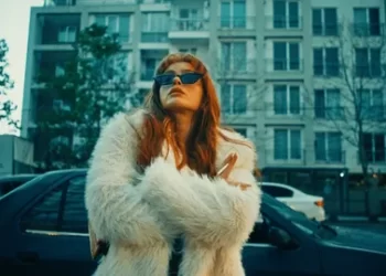 Jasmine dizisinin konusu nedir? Jasmine dizisinin oyuncuları kimler? Jasmine dizisinin konusu nedir? Jasmine dizisinin oyuncuları kimler?