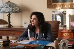 Kral Kaybederse'de Handan Kenan'a yardım etti Kral Kaybederse Handan Kenana yardim etti1 habermeydan