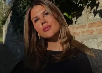 Mehmet Ali Erbil’in eşi Gülseren Ceylan göz kapaklarını aldırdı