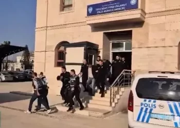 Mersin’de Trafikte Saldırıda Bulunan 3 Şüpheli Tutuklandı