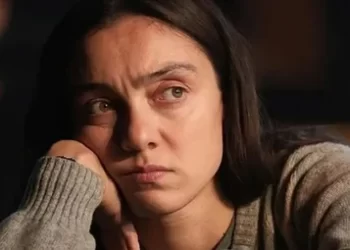 Merve Dizdar'ın evi yıkılıyor Merve Dizdar’ın evi yıkılıyor