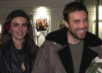 Murat Dalkılıç ve Özgü Kaya’dan aşk dolu anlar Murat Dalkılıç ve Özgü Kaya’dan aşk dolu anlar