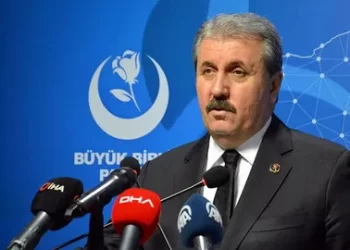 Mustafa Destici kimdir? Kaç yaşında ve nereli?