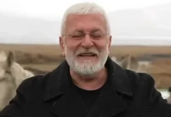 Onur Akın’a klip çekiminde at çarptı