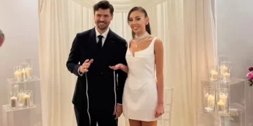 Serhan Onat ve Merve Küsmenoğlu nişanlandı Serhan Onat ve Merve Küsmenoğlu nişanlandı