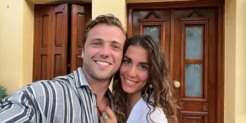 Tolga Sarıtaş’ın eşi Oğlu Ali ile pozlarını paylaştı