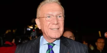 Uğur Dündar Sözcü'ye veda etti Uğur Dündar Sözcü’ye veda etti