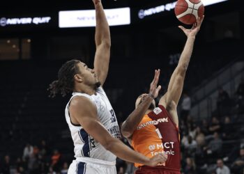 Anadolu Efes 92-84 Galatasaray MCT Technic