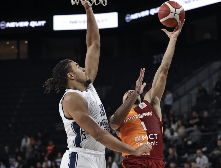 Anadolu Efes 92-84 Galatasaray MCT Technic anadolu efes 92 84 galatasaray mct technic habermeydan e1766324334387