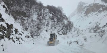 Artvin’de çığ felaketi: 3 kişi çığ altında