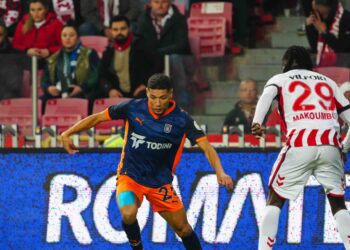 Başakşehir, Samsun deplasmanında 3 puanı kaptı! Başakşehir, Samsun deplasmanında 3 puanı kaptı!