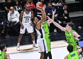 Beşiktaş GAİN, TOFAŞ’ı son topta geçti!