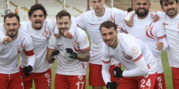 Boluspor, Serik Spor’u 4 golle geçti!