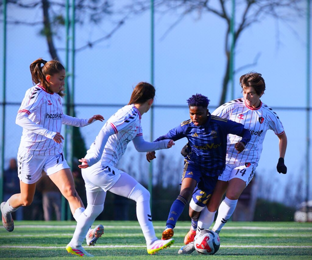 fenerbahce arsavev unyeden 3 puanla donuyor habermeydan scaled e1766933251628