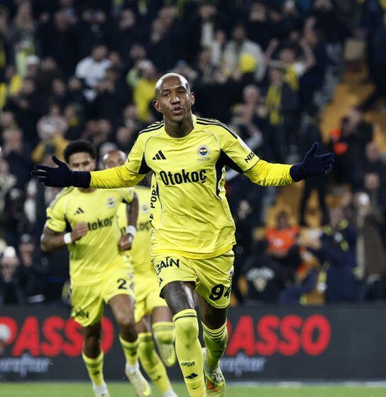 Fenerbahçe, Konyaspor'u 4 golle geçti! fenerbahce konyasporu 4 golle gecti habermeydan e1765826307401