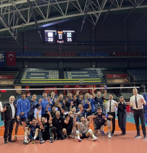 Bursa, Fenerbahçe'yi set vermeden geçti! fenerbahce medicana 0 3 bursa bbsk habermeydan e1766250333961