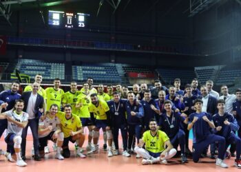 Fenerbahçe Medicana, Gebze Belediyespor’u rahat yendi!