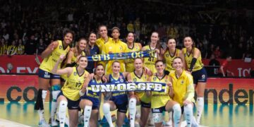 Fenerbahçe Medicana, İlbank'ı set vermeden geçti! Fenerbahçe Medicana, İlbank’ı set vermeden geçti!