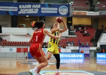 Fenerbahçe Opet, Kayseri'den galibiyetle dönüyor! Fenerbahçe Opet, Kayseri’den galibiyetle dönüyor!