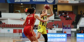 Fenerbahçe Opet, Kayseri'den galibiyetle dönüyor! Fenerbahçe Opet, Kayseri’den galibiyetle dönüyor!