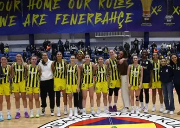 Fenerbahçe Opet, Nesibe Aydın’ı faklı yendi!