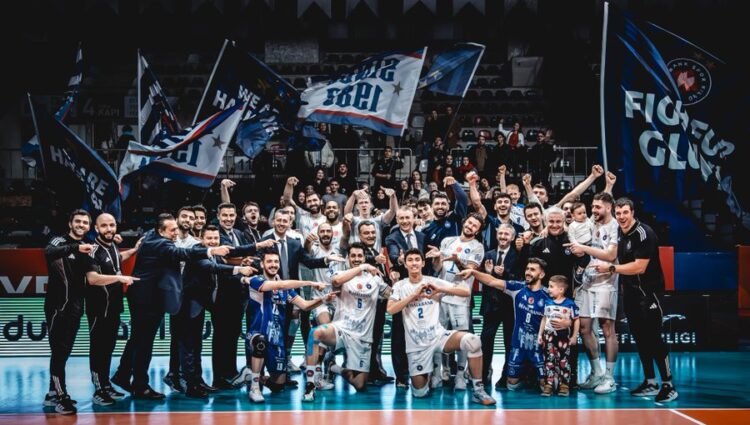 Halkbank, Spor Toto'yu set vermeden geçti! halkbank spor totoyu set vermeden gecti habermeydan e1765904995308