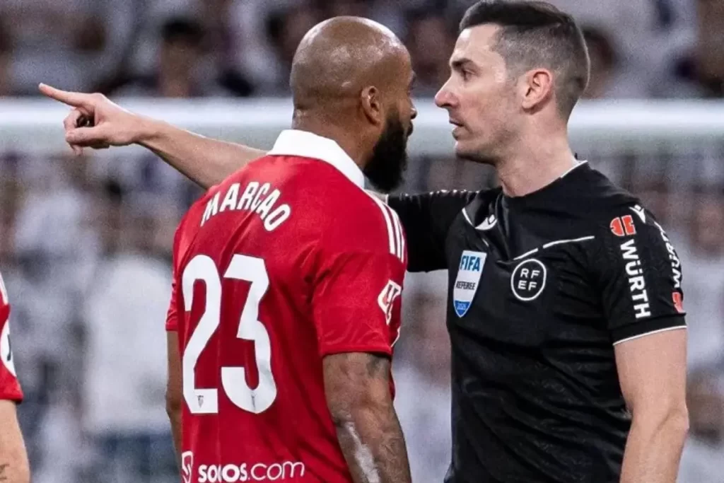 ispanyada eski galatasarayli marcaoya agir ceza habermeydan