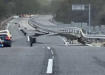 Japonya’da 7,5 büyüklüğündeki deprem: 34 yaralı, artçı uyarısı