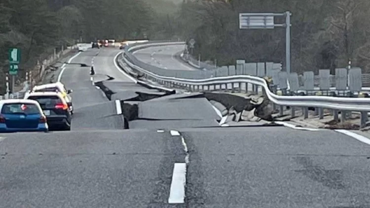 Japonya’da 7,5 büyüklüğündeki deprem...