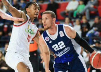 Manisa Basket 70–77 Bahçeşehir Koleji