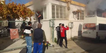 Mersin’de bir evde çıkan yangında iki çocuk yaşamını yitirdi
