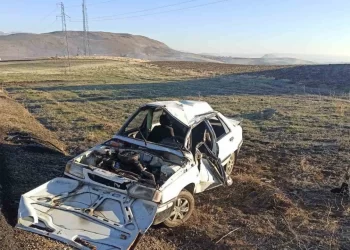 Muş’ta, takla atan otomobilde 4 kişi yaralandı!