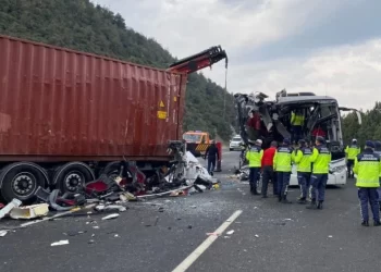 Osmaniye’de feci trafik kazası: 7 ölü, 11 yaralı