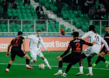 Sakaryaspor 0-5 Gençlerbirliği Sakaryaspor 0-5 Gençlerbirliği