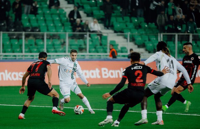 Sakaryaspor 0-5 Gençlerbirliği sakaryaspor 0 5 genclerbirligi habermeydan e1764706259127