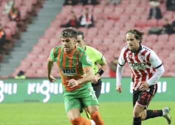 Samsunspor ile Alanyaspor puanları paylaştı! Samsunspor ile Alanyaspor puanları paylaştı!