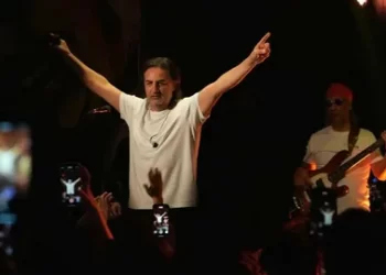 Çelik'ten destek! İnsanın ruhunda derin izler bırakır Çelik’ten destek! İnsanın ruhunda derin izler bırakır