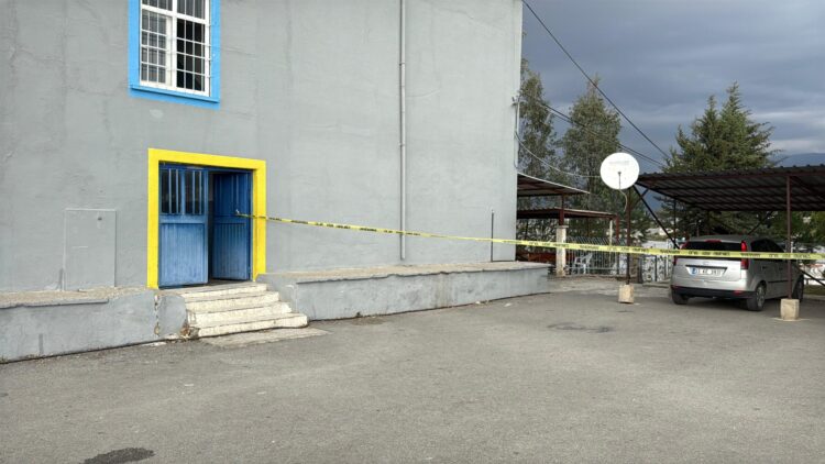 Mersin’de okulda silahlı saldırı...