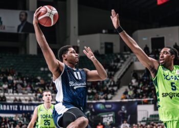 TOFAŞ, Bahçeşehir Koleji’ni son periyotta devirdi!