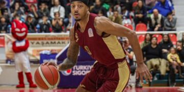 Trabzonspor, Petkimspor’u deplasmanda geçti! Trabzonspor, Petkimspor’u deplasmanda geçti!